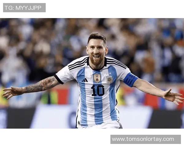 全球足球明星风采:从梅西到C罗的荣耀与成就跨越时代的传奇之路 全球足球明星风采:从梅西到C罗的荣耀与成就跨越时代的传奇之路